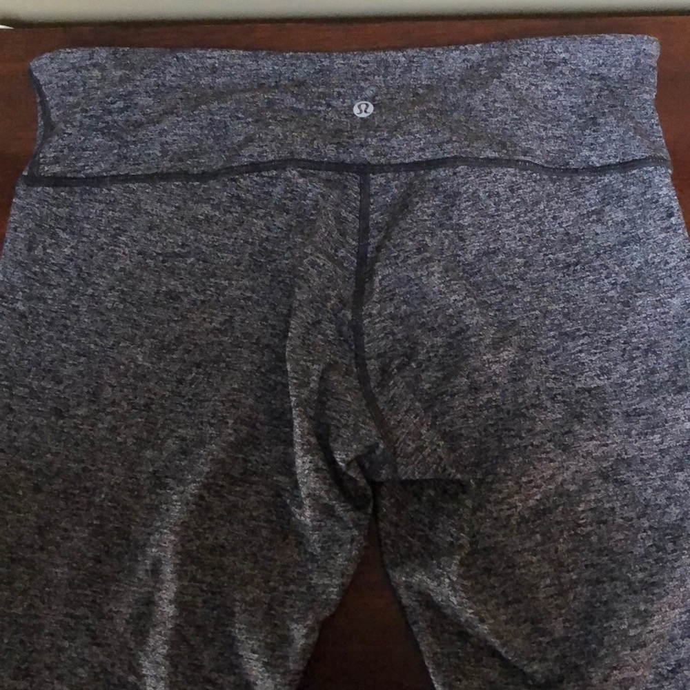 Gently worn lululemon leggings!